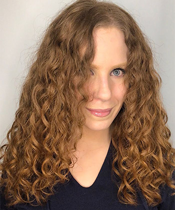 How the Curly Girl Method Makes My Wavy Hair More Defined